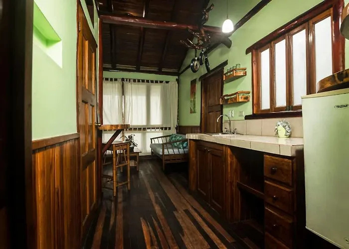 Treehouse Unit 3 * Sámara